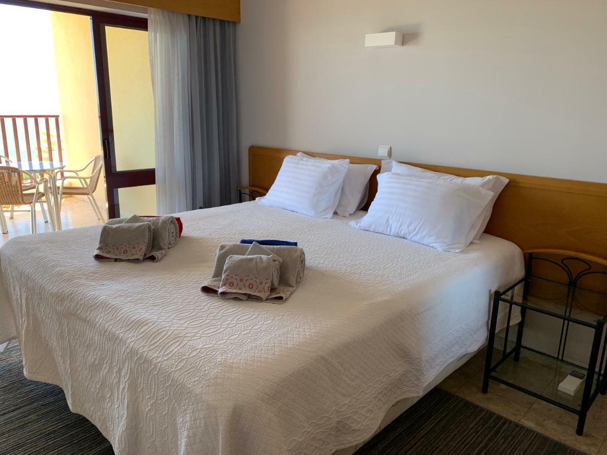 Panoramic Apartment In Portimao: Ocean View, Wifi Exteriör bild